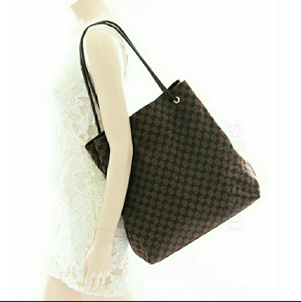 🌸 Gucci Gifford XL Tote 🌹